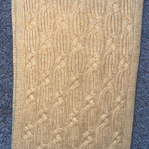 NORDSTROM Cable Knit Soft Yellow 100% Cashmere Scarf - Picture 6 of 8